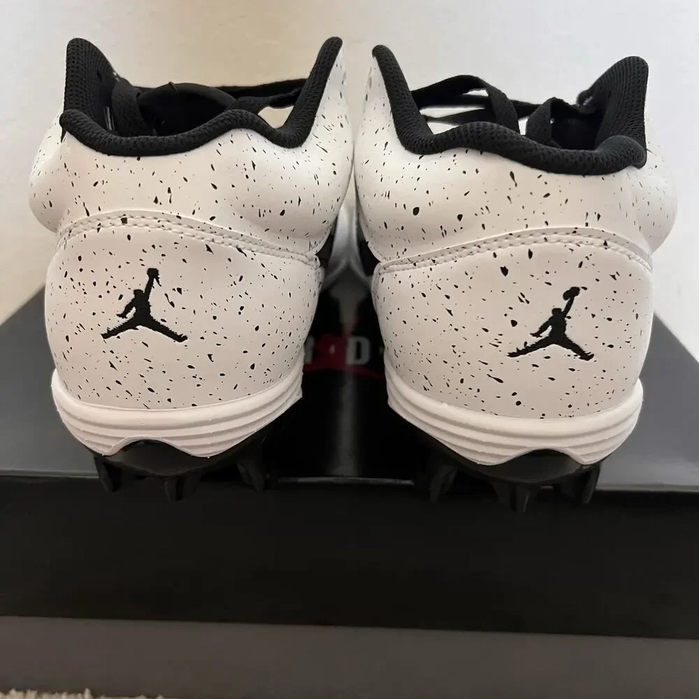 Jordan Stadium 90 Low TD White Black Football Cleats HQ0210-100 Size 10.5 New